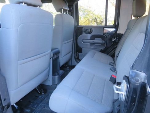 Used 2009 Jeep Wrangler Unlimited Rubicon w/ Dual Top Group image 22