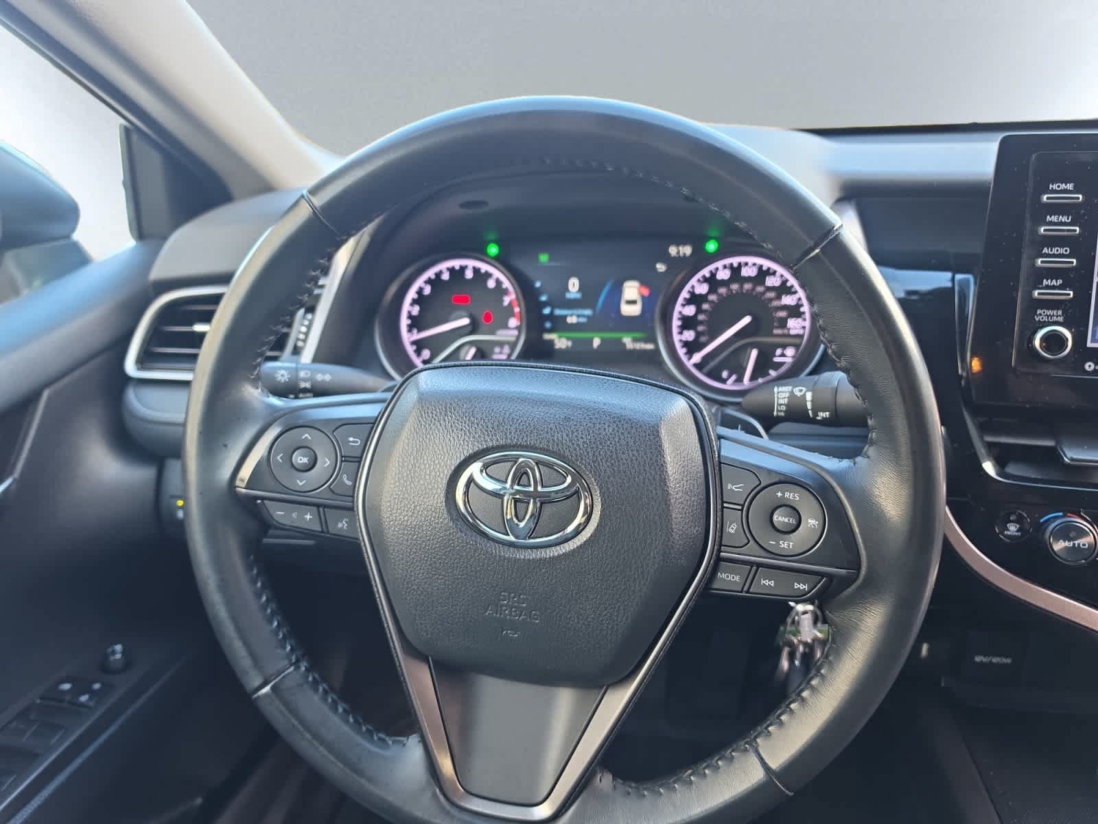 Used 2023 Toyota Camry SE AWD/4WD image 17