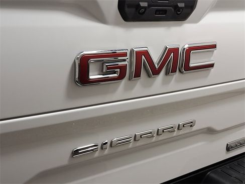 Used 2022 GMC Sierra 1500 Elevation image 9