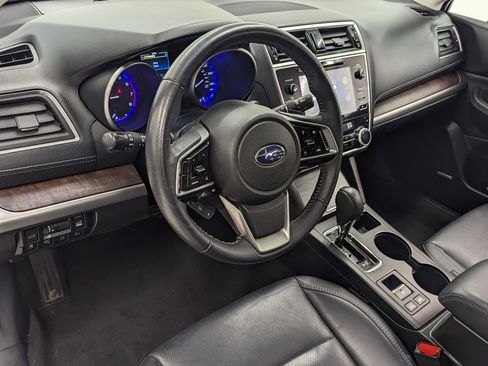 Used 2019 Subaru Outback 2.5i Limited w/ Popular Package #2 image 3