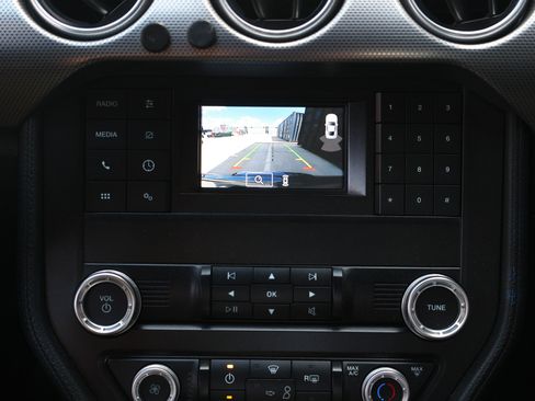Used 2021 Ford Mustang GT w/ Black Accent Package RWD image 38