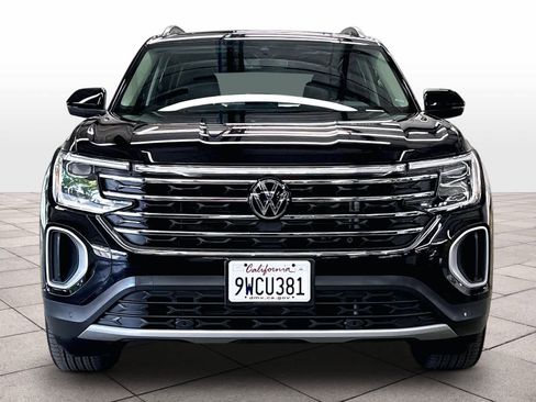 Certified 2026 Volkswagen Atlas SE w/ Panoramic Sunroof Package FWD image 2