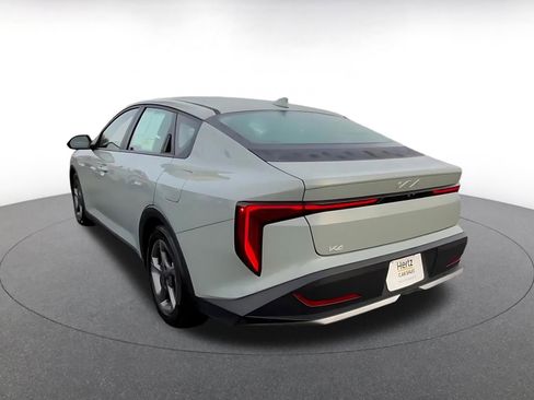 Used 2025 Kia K4 LXS image 11