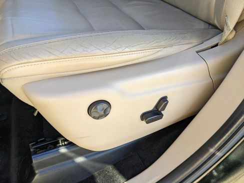 Used 2014 Jeep Grand Cherokee Limited image 17