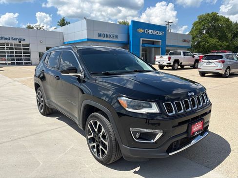 Used 2017 Jeep Compass Limited AWD/4WD image 1