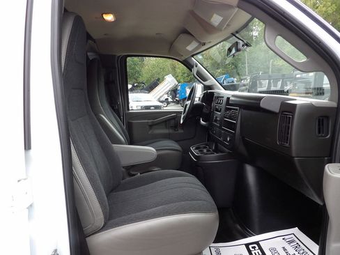 Used 2024 GMC Savana 2500 w/ Driver Convenience Package image 34