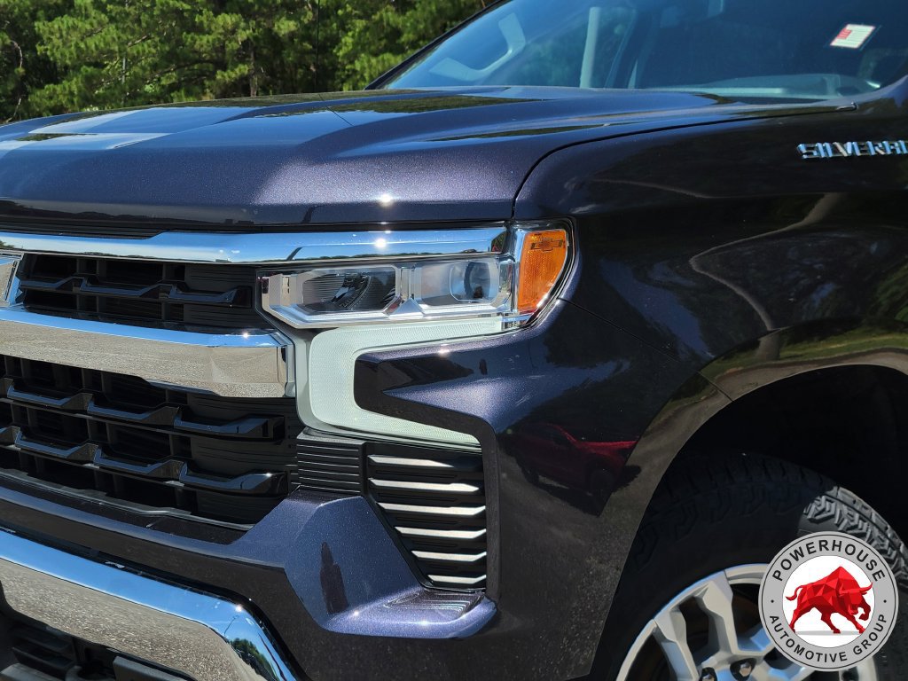 Used 2022 Chevrolet Silverado 1500 LT AWD/4WD image 11
