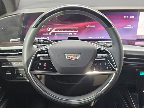 New 2026 Cadillac Escalade ESV Luxury w/ LPO, Floor Liner Package image 15