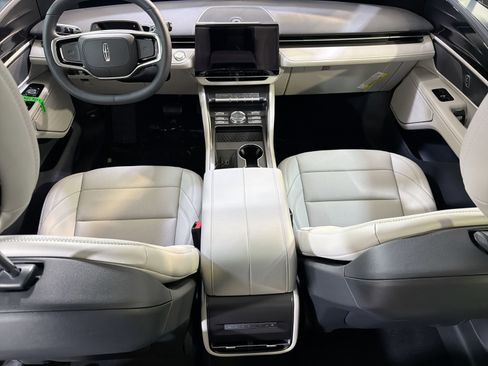 New 2026 Lincoln Nautilus Premier AWD/4WD image 22