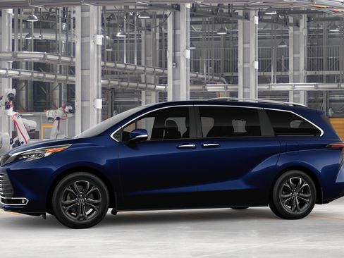 New 2026 Toyota Sienna Platinum AWD/4WD image 5