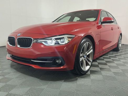 Used 2018 BMW 330e 330e iPerformance w/ Convenience Package image 2