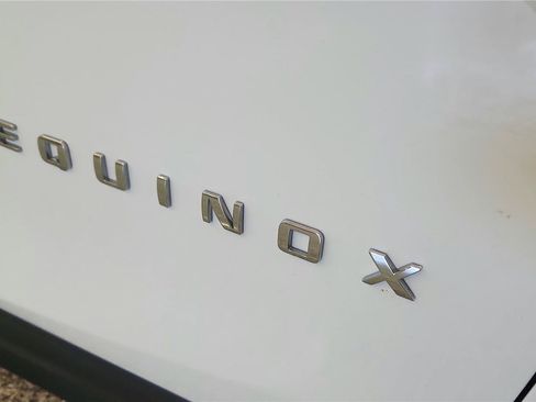 Used 2024 Chevrolet Equinox LT FWD image 18
