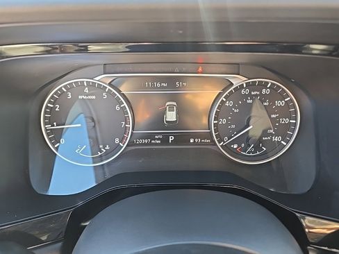 Used 2022 Nissan Pathfinder SV w/ SV Black Package image 14