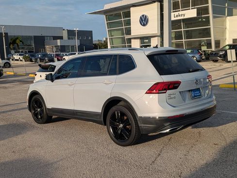 Used 2018 Volkswagen Tiguan SEL Premium FWD image 4