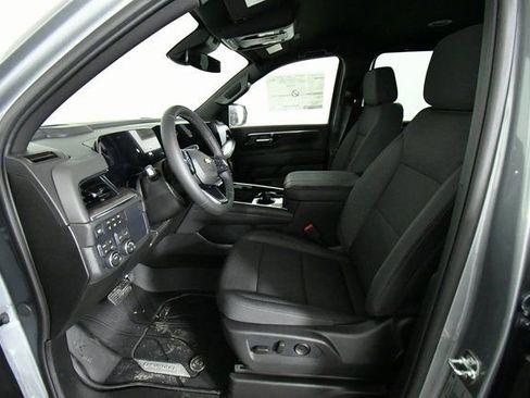 New 2026 Chevrolet Suburban LS image 5