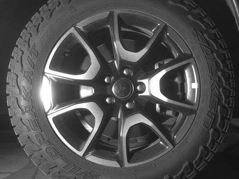 Used 2025 Jeep Compass Trailhawk AWD/4WD image 13