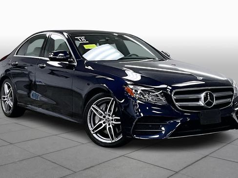 Used 2018 Mercedes-Benz E 400 4MATIC Sedan image 3