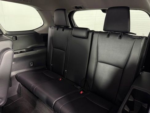 Used 2024 Toyota Grand Highlander Platinum image 18