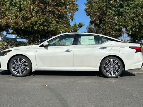 New 2025 Nissan Altima 2.5 SL image 7