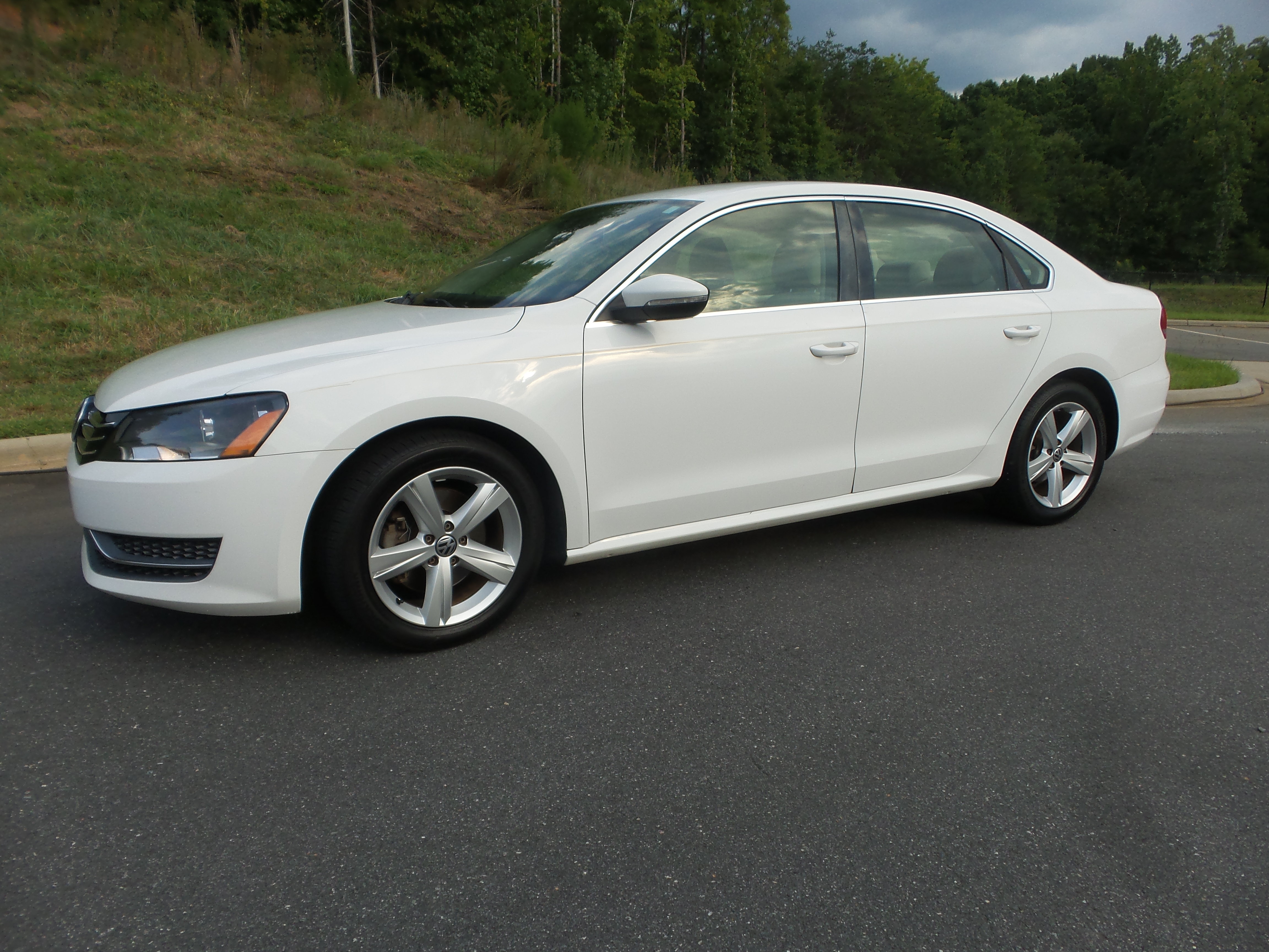 Used 2012 Volkswagen Passat 2.5 SE FWD image 8