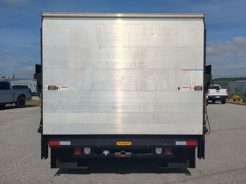 Used 2022 RAM 5500 Tradesman w/ Chrome Appearance Group RWD image 4