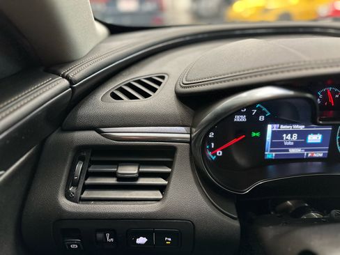 Used 2015 Chevrolet Impala LT w/ Convenience Package image 28