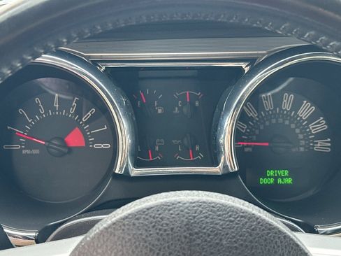 Used 2005 Ford Mustang GT Premium image 37