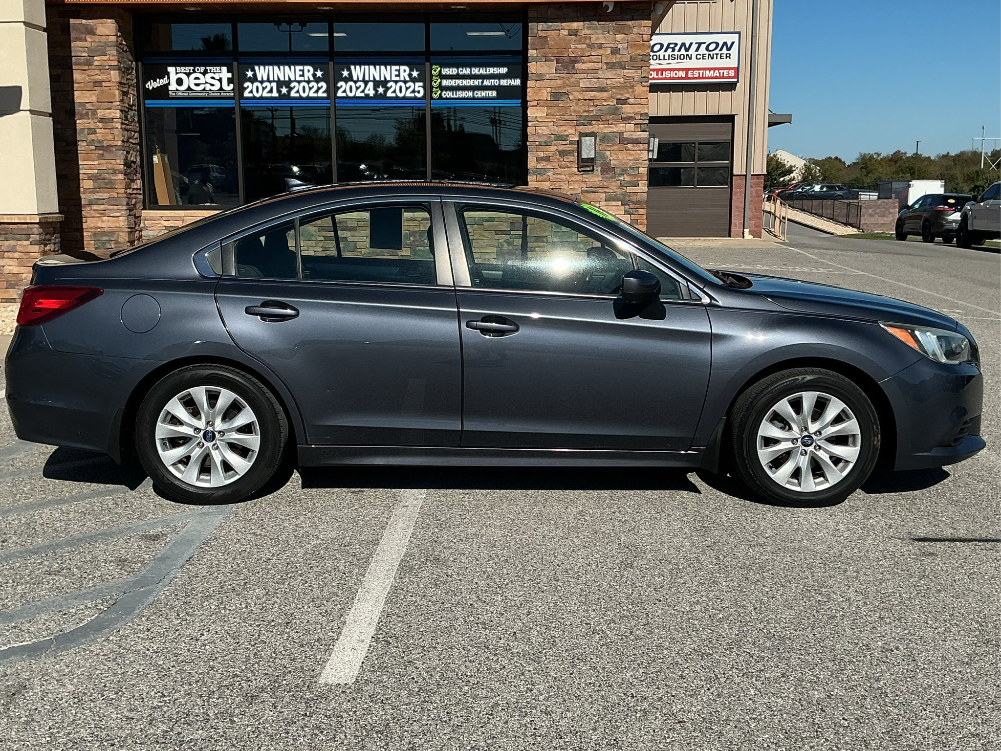 Used 2016 Subaru Legacy 2.5i Premium w/ Popular Package #3 AWD/4WD image 2