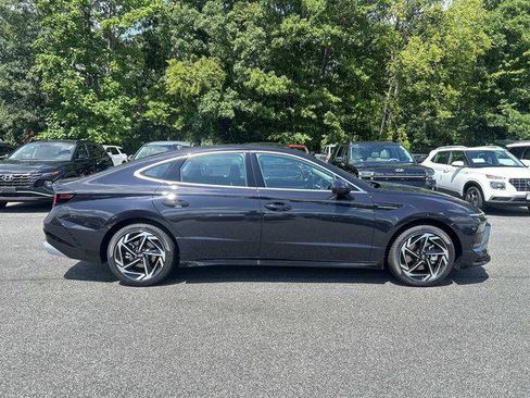 New 2026 Hyundai Sonata SEL FWD image 2