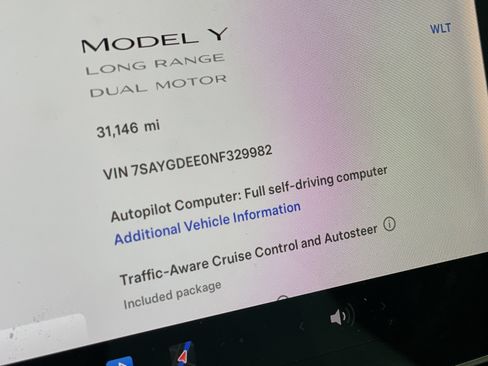 Used 2022 Tesla Model Y Long Range AWD/4WD image 26