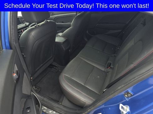 Used 2018 Hyundai Elantra Sport image 9