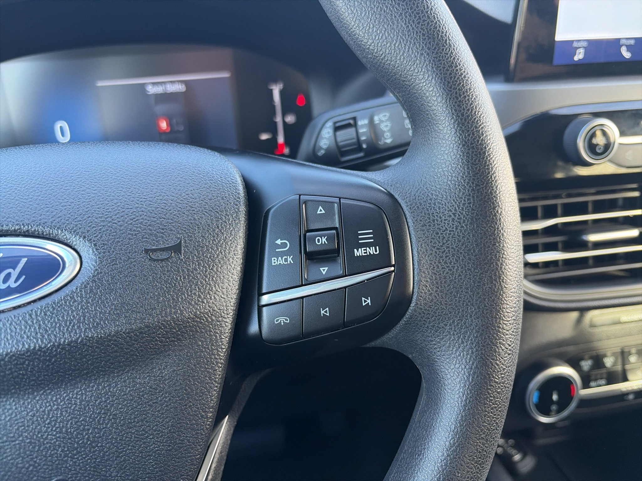 Used 2025 Ford Escape Active AWD/4WD image 24