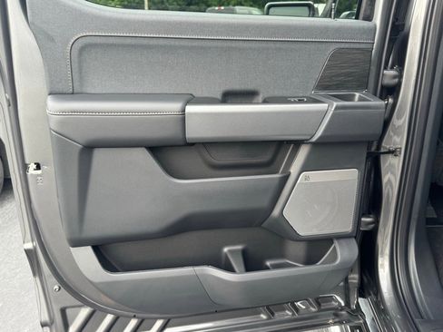 New 2025 Ford F150 Lariat w/ Equipment Group 502A High image 32