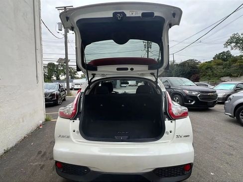 Used 2015 Nissan Juke SV w/ Technology Package image 9