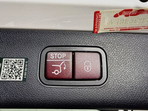 Used 2025 Mercedes-Benz E 450 4MATIC All-Terrain Wagon w/ MBUS Superscreen Package image 35