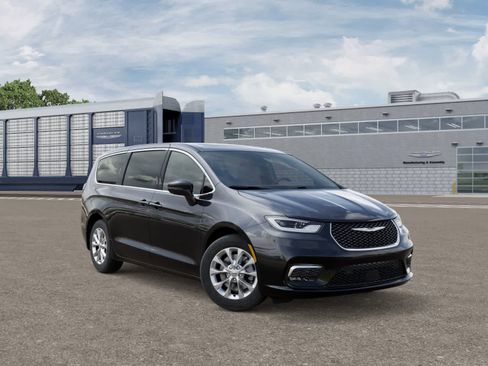 Used 2026 Chrysler Pacifica Select AWD/4WD image 5