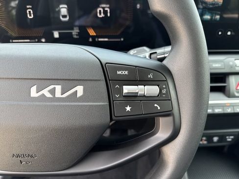 New 2026 Kia K4 FWD image 31