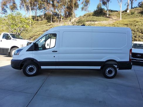 New 2026 Ford Transit 250 148 Medium Roof w/ Load Area Protection Package RWD image 18