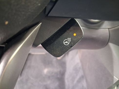 Used 2023 Subaru Ascent Touring image 34