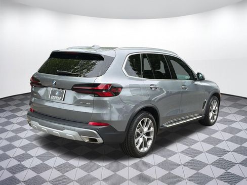 Used 2024 BMW X5 xDrive40i w/ Premium Package AWD/4WD image 9
