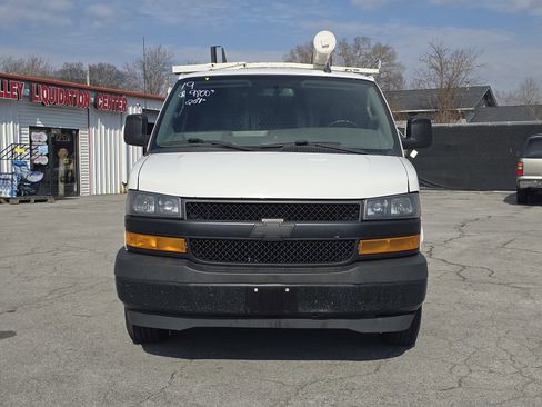 Used 2019 Chevrolet Express 2500 RWD 2500 135 w/ Communications Package image 7