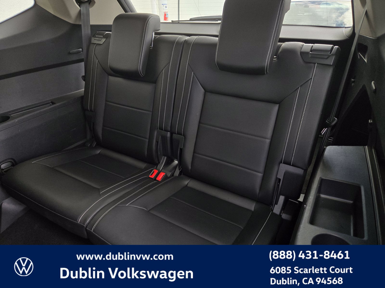 Used 2023 Volkswagen Atlas SE w/ Panoramic Sunroof Package FWD image 12