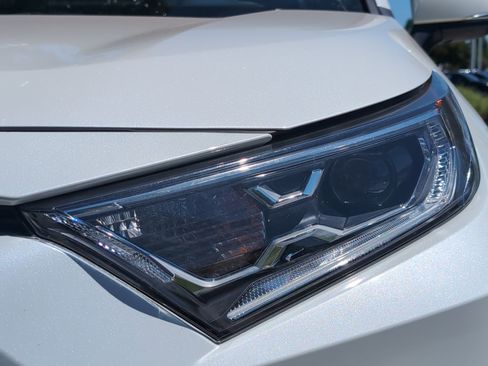 Certified 2020 Toyota RAV4 Limited AWD/4WD image 6