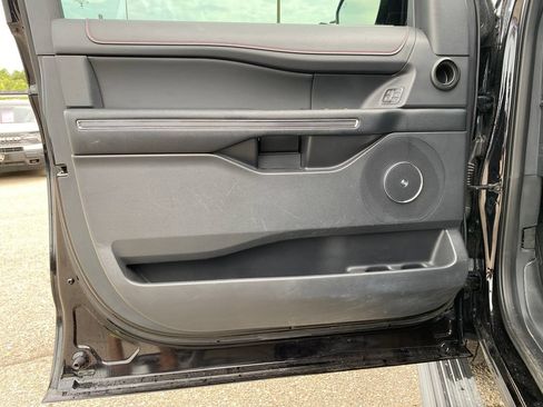 Used 2024 Ford Expedition Max Limited AWD/4WD image 12