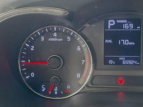 Used 2017 Kia Forte LX FWD image 13