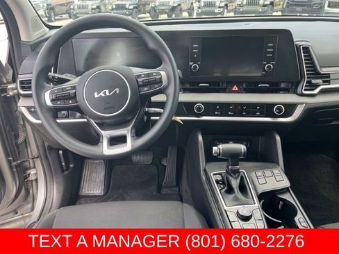 Used 2023 Kia Sportage LX AWD/4WD image 17