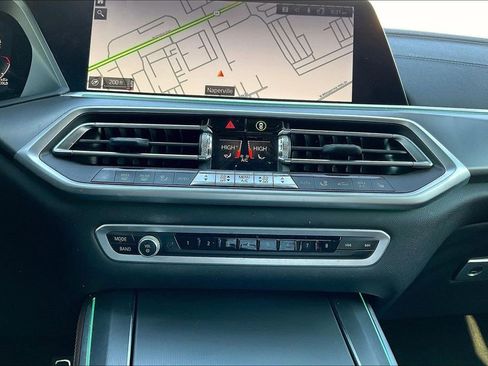 Used 2022 BMW X5 xDrive40i w/ M Sport Package image 15