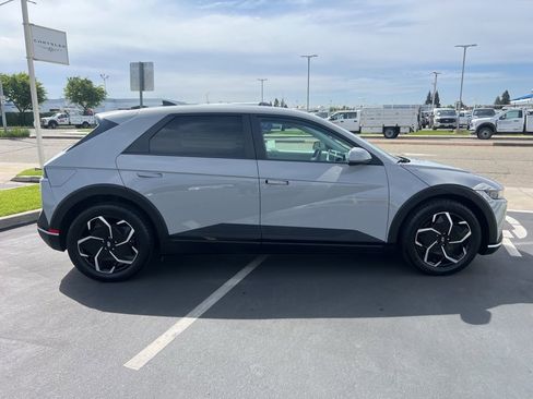 Used 2024 Hyundai Ioniq 5 SE RWD image 14