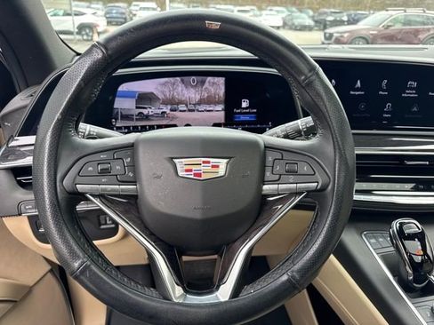 Used 2022 Cadillac Escalade Premium Luxury image 19