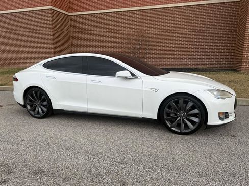 Used 2016 Tesla Model S 85D image 22